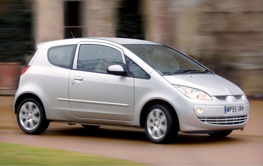  Mitsubishi Colt 3-Door 2004 года  (фото 6 из 55)